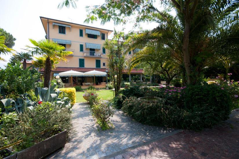 Hotel Gemma Del Mare Marina di Pietrasanta Exterior photo