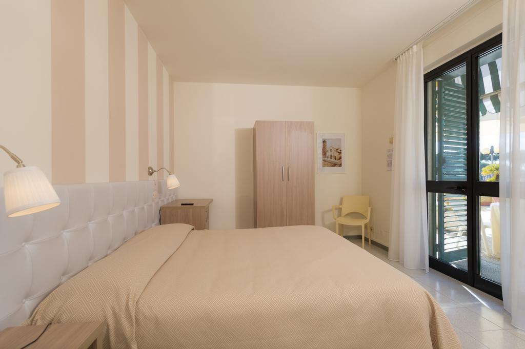 Hotel Gemma Del Mare Marina di Pietrasanta Exterior photo